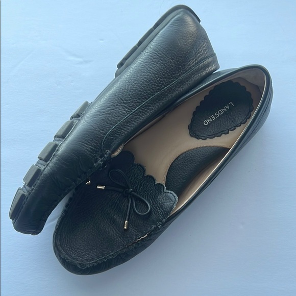 Lands' End Black Flats Driver Loafers with Scalloped Edges - Picture 7 of 9